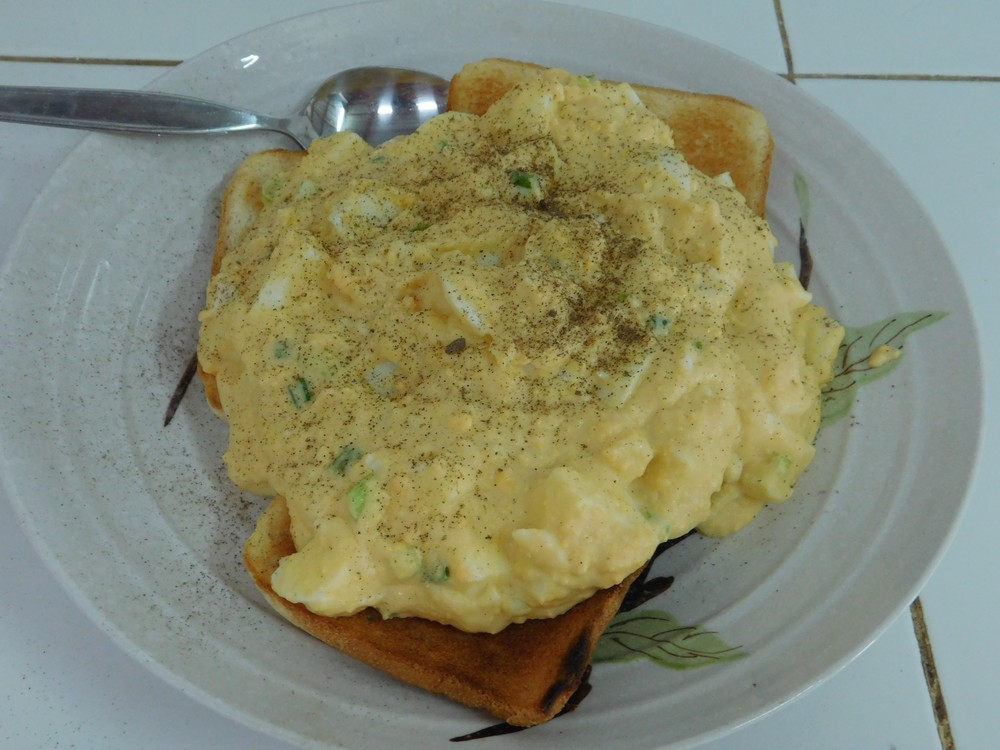 Creamed Eggs on Toast | Thailand 1 Dollar Meals