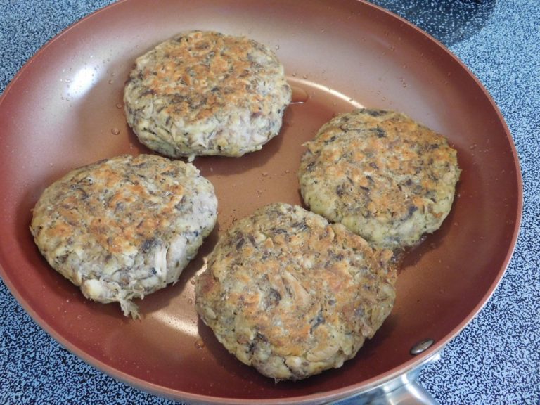 Mackerel Patties Thailand 1 Dollar Meals